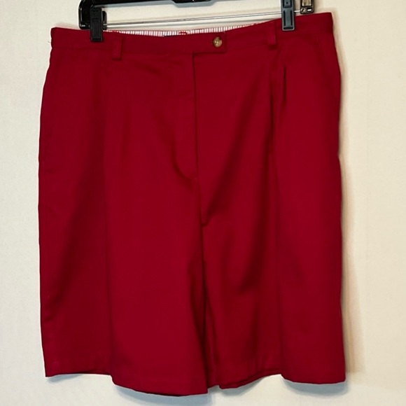 Karen Scott Pants - Karen Scott Sport Pleated Red Shorts Size 16.